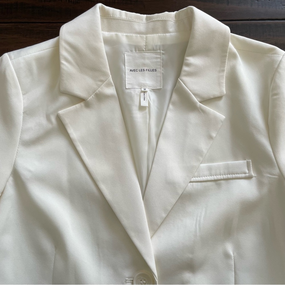 Avec Les Filles White Crepe Cropped Blazer - Picture 6 of 9
